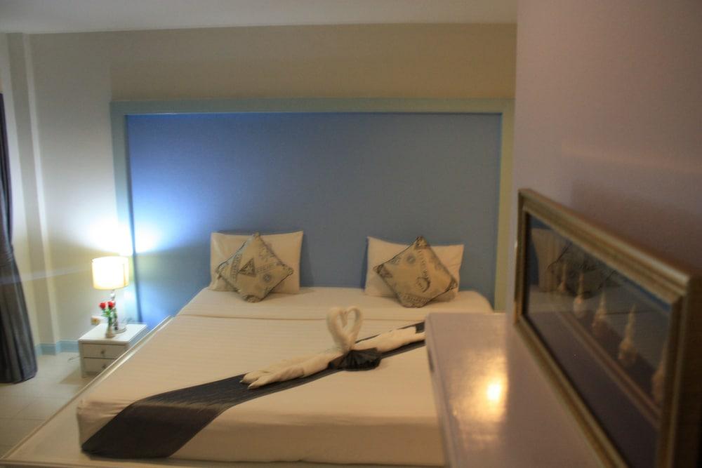 Phuket Racha Kata Homestay Εξωτερικό φωτογραφία