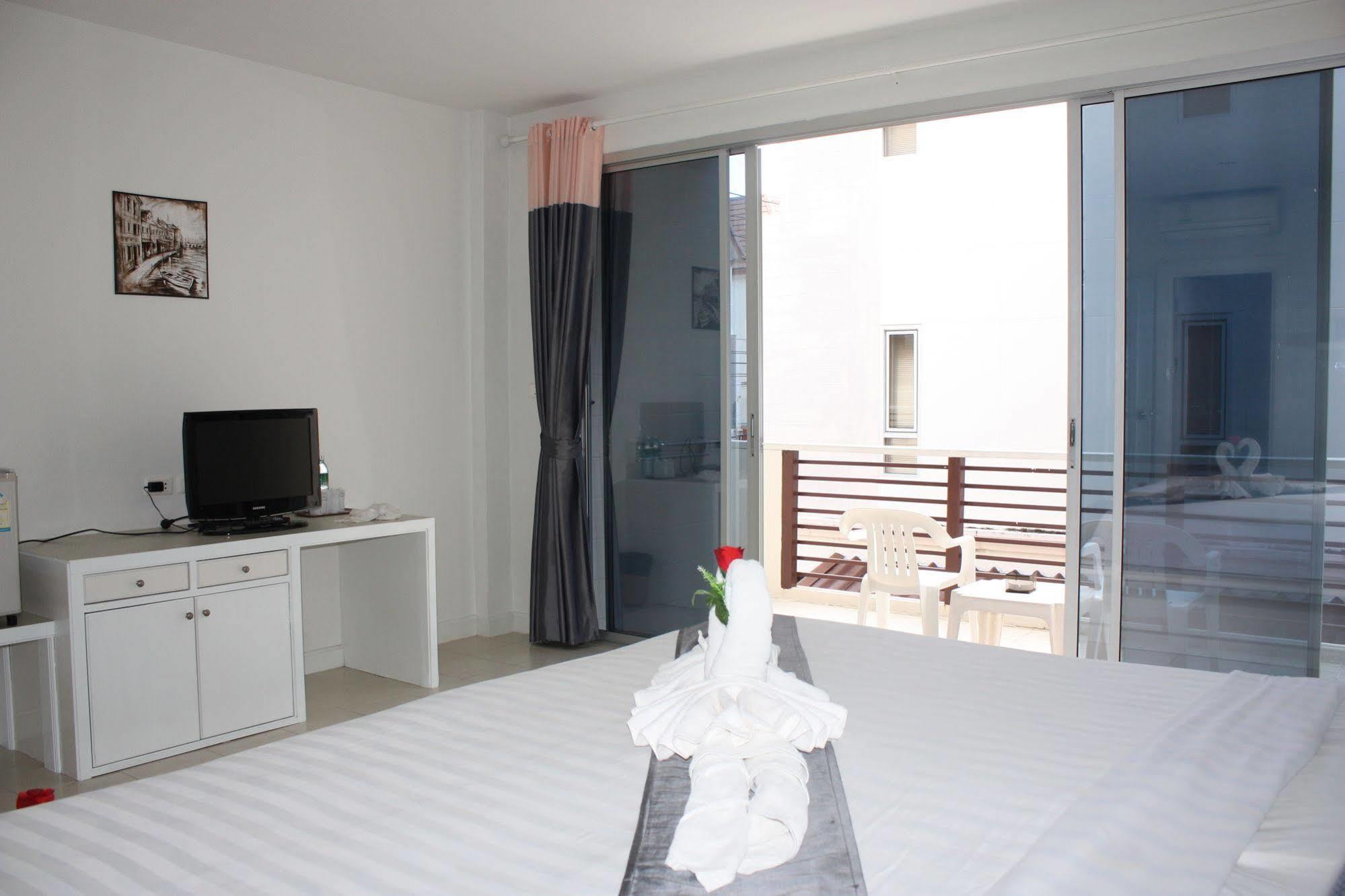 Phuket Racha Kata Homestay Εξωτερικό φωτογραφία